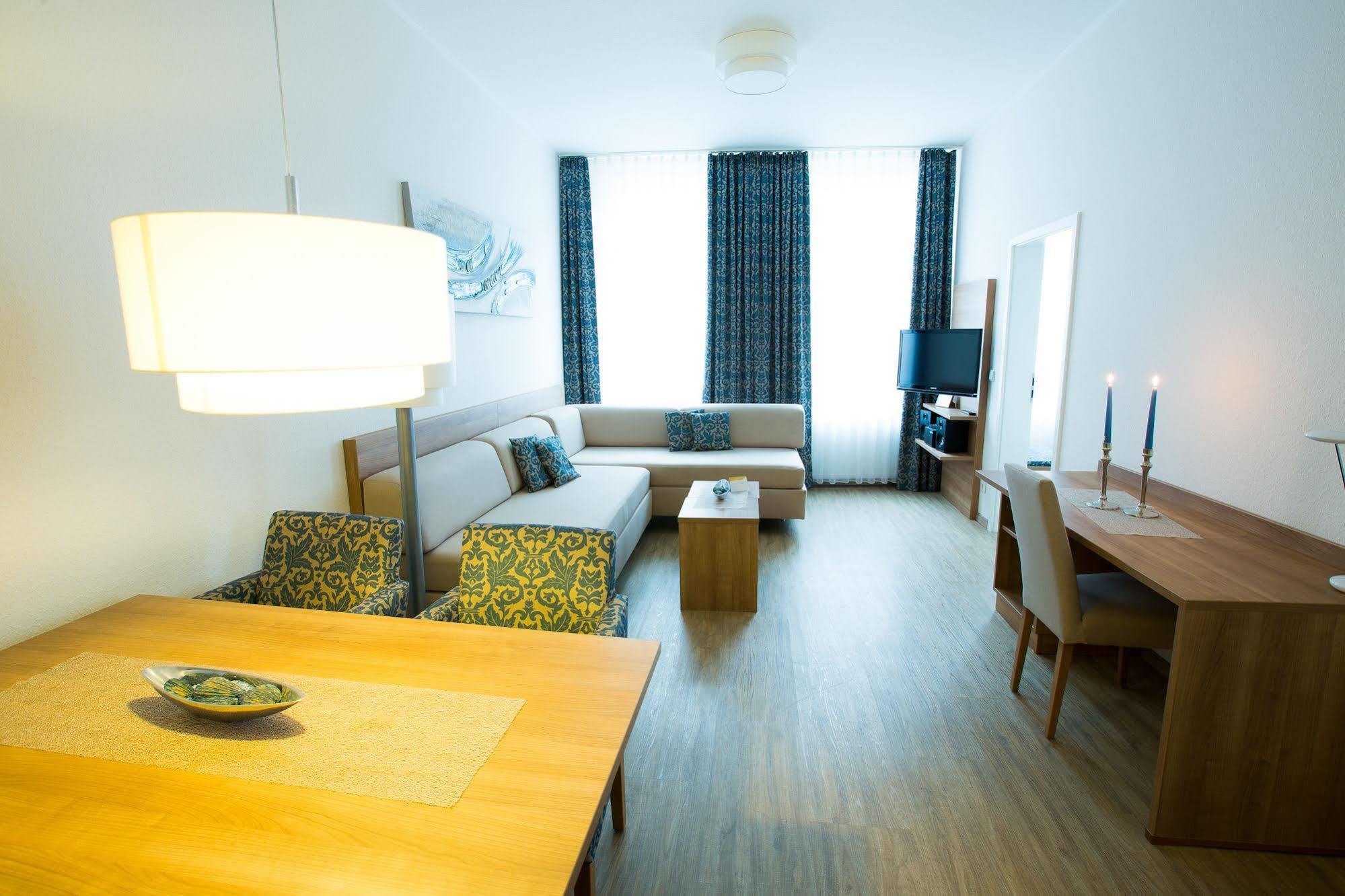شباير Hotel & Living Am Wartturm - Hotel & Apartments المظهر الخارجي الصورة